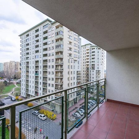 Bukowinska 12 Prywatne Mieszkanie 80M2 Z Dwiema Sypialniami I Balkonem 2X Bezplatne Miejsca Parkingowe Samodzielne Zameldowanie! Private Garage! Self Check-In System! Varsó Kültér fotó